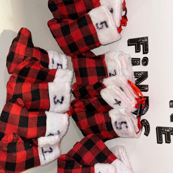 Mini Stockings with Makeup and candy surprises! Read description for details - Picture 2 of 5